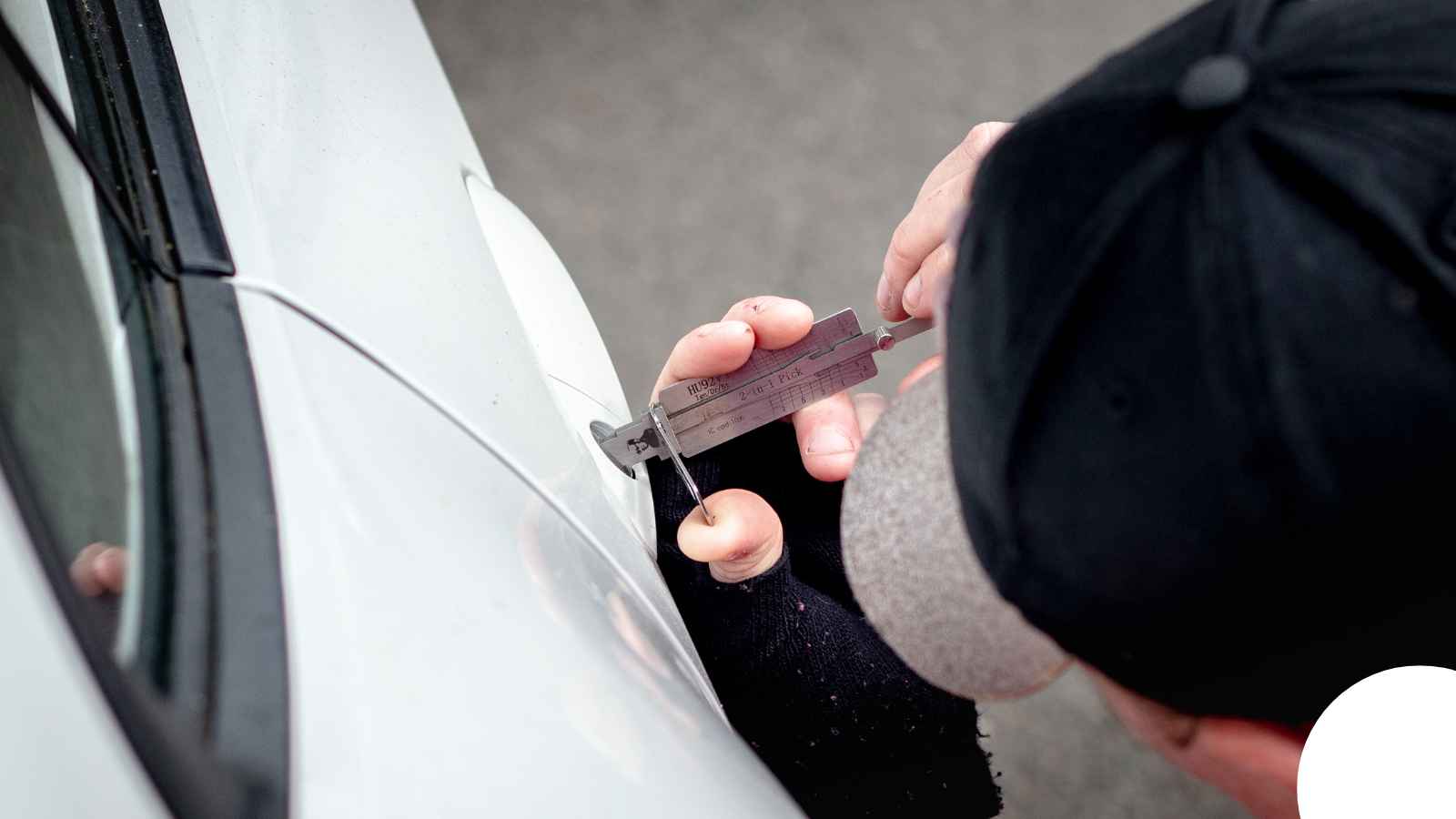 Locksmith in Orlando, FL — Charles Broken Key Extraction Orlando Locksmith in Orlando, FL — Charles Broken Key Extraction Orlando