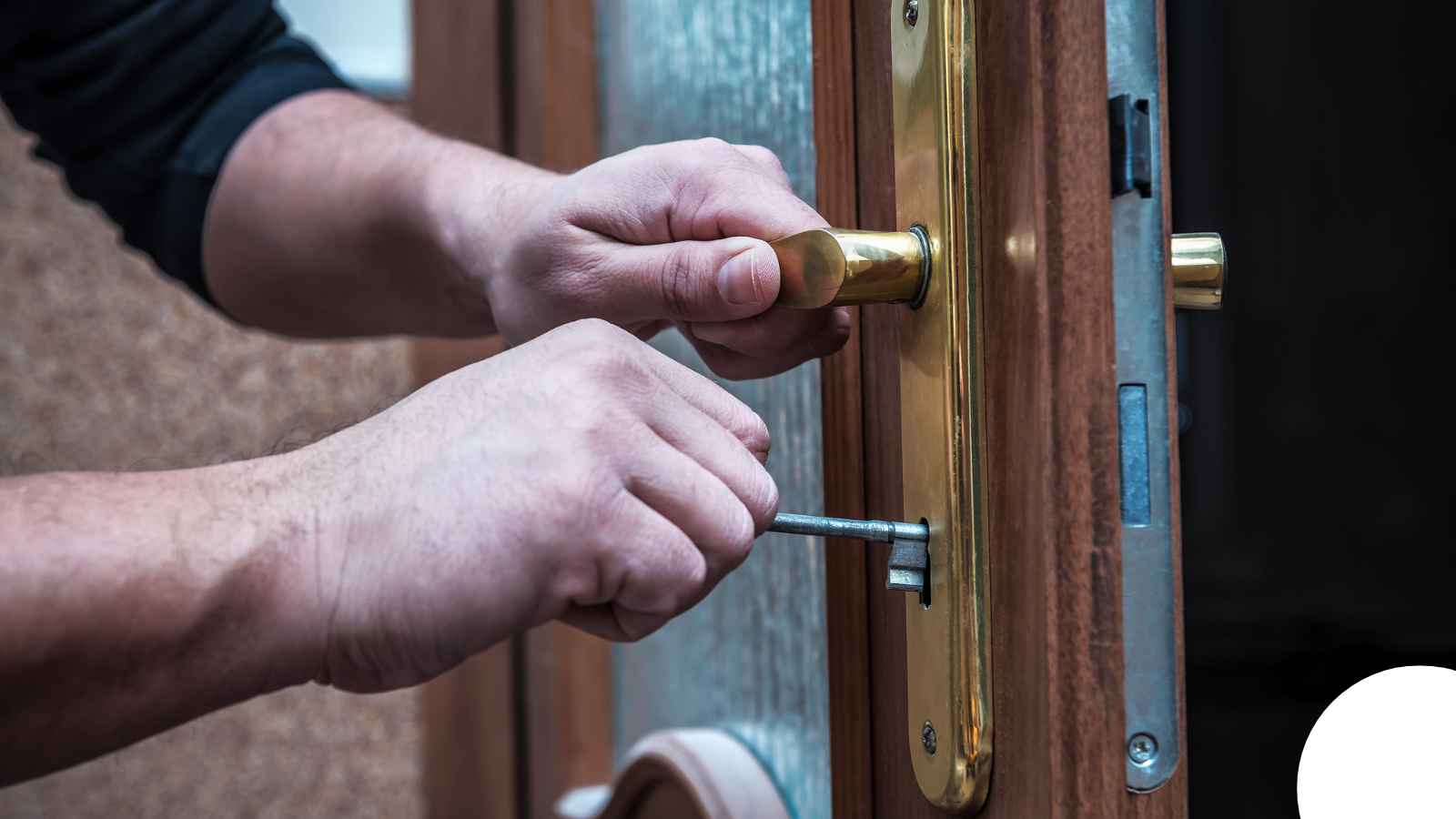 Locksmith in Orlando, FL — Charles Broken Key Extraction Orlando Locksmith in Orlando, FL — Charles Broken Key Extraction Orlando