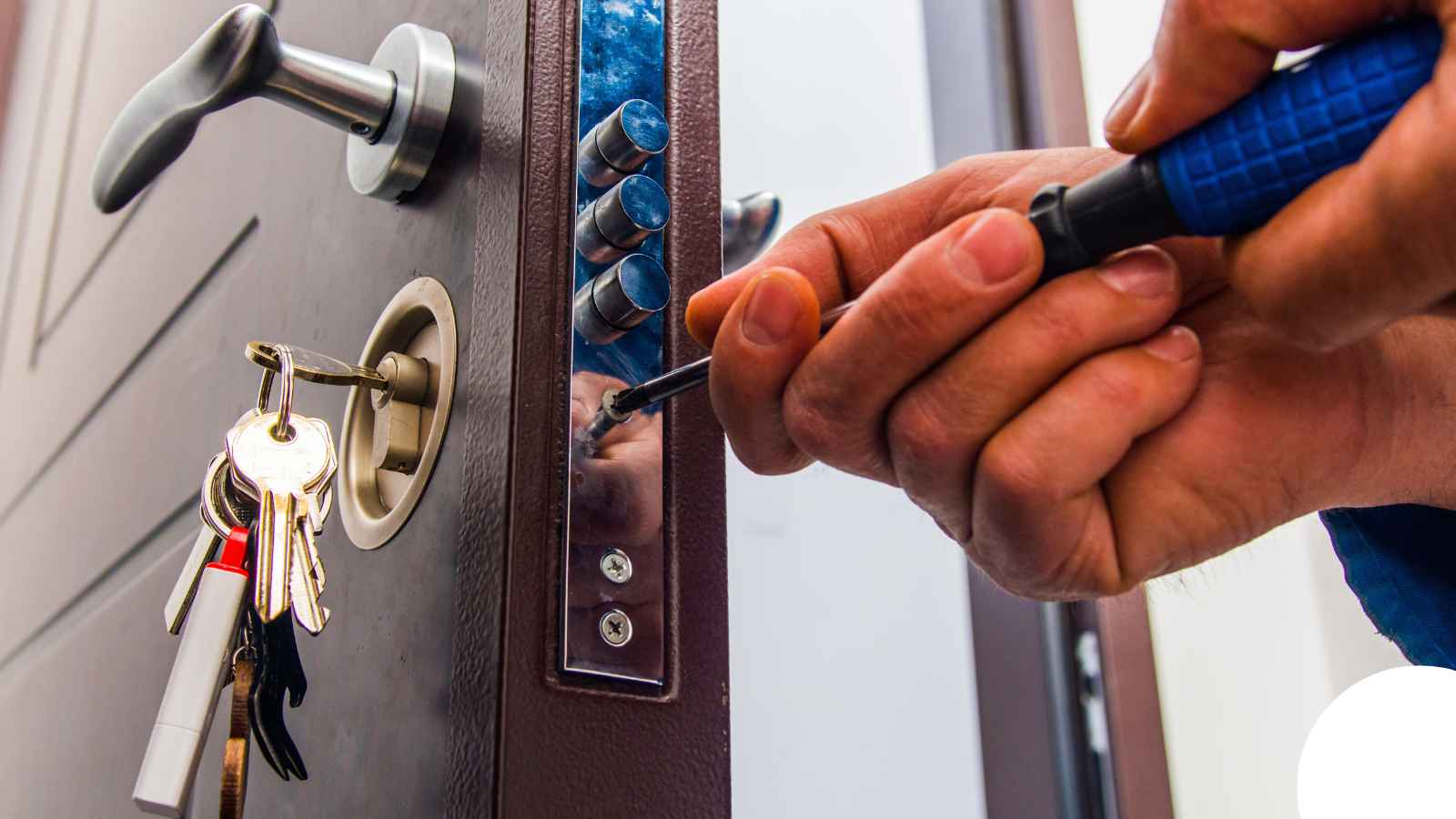 Locksmith in Orlando, FL — Charles Broken Key Extraction Orlando Locksmith in Orlando, FL — Charles Broken Key Extraction Orlando