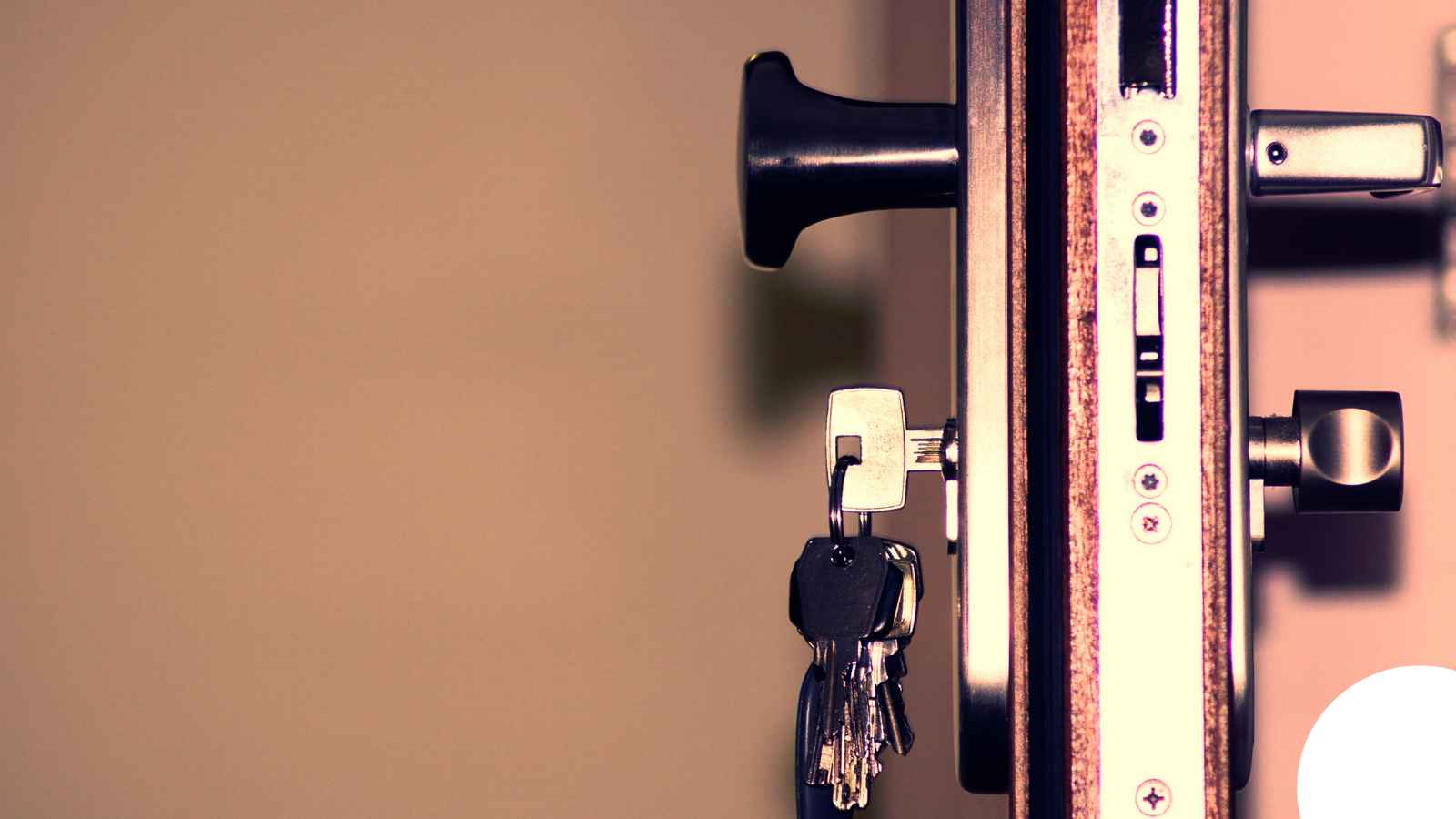 Locksmith in Orlando, FL — Charles Broken Key Extraction Orlando Locksmith in Orlando, FL — Charles Broken Key Extraction Orlando